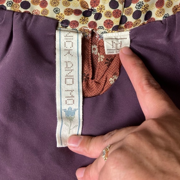 Anthropologie Nick and Mo Contrast, Floral, & Ruffle Sleeve Blouse Medium - Picture 4 of 5